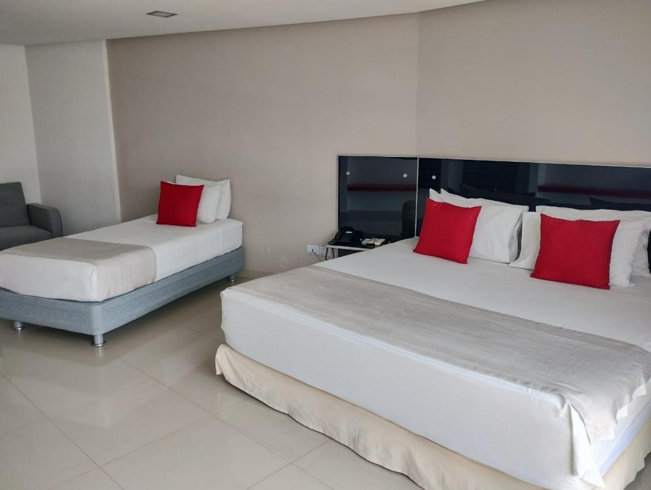 Hotel Blue 66 Кали Экстерьер фото